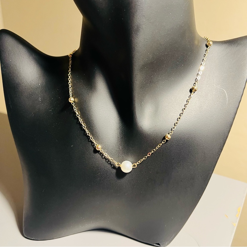 Elegant Gold Color Necklace with Pearl Accent NIP